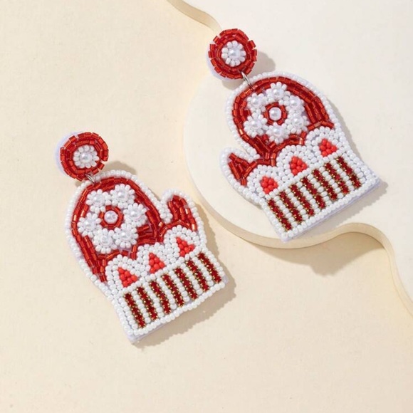 New beard Christmas mitten earrings - Picture 4 of 5